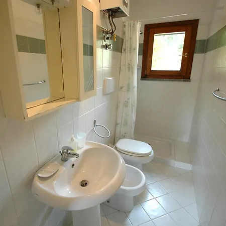 Casa Del Mandorlo アパート